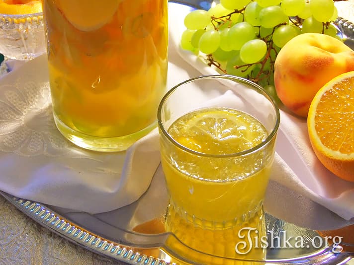 Готовим в жару сангрию с кусочками фруктов: классический рецепт на лето